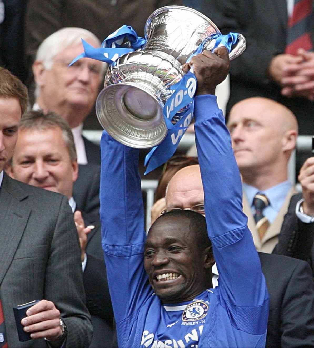 Happy birthday Claude Makelele. So good that they named a position after him.     