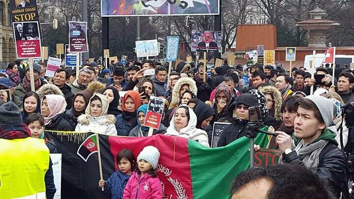 esmatullahranj3's tweet photo. مازنده بر آنیم که آرام نگیریم، موجیم که آسودگی ما عدم ماست.
#MSC2017 https://t.co/SfsjwDce16