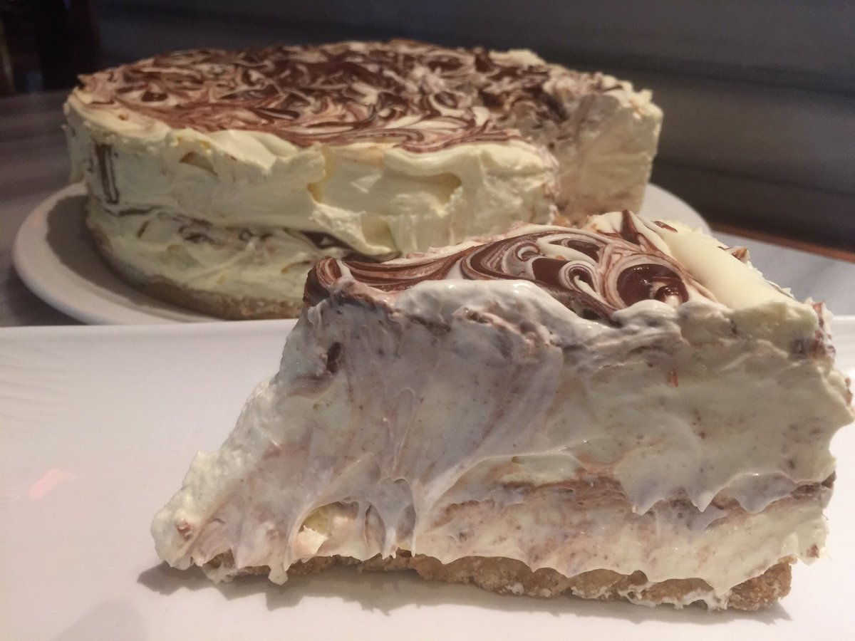 OROItalianDinig's tweet photo. Our Nutlla Cheescake is worth a visit to ORO #Nutella #cheesecake #shawlands https://t.co/jhh0AMfoy7