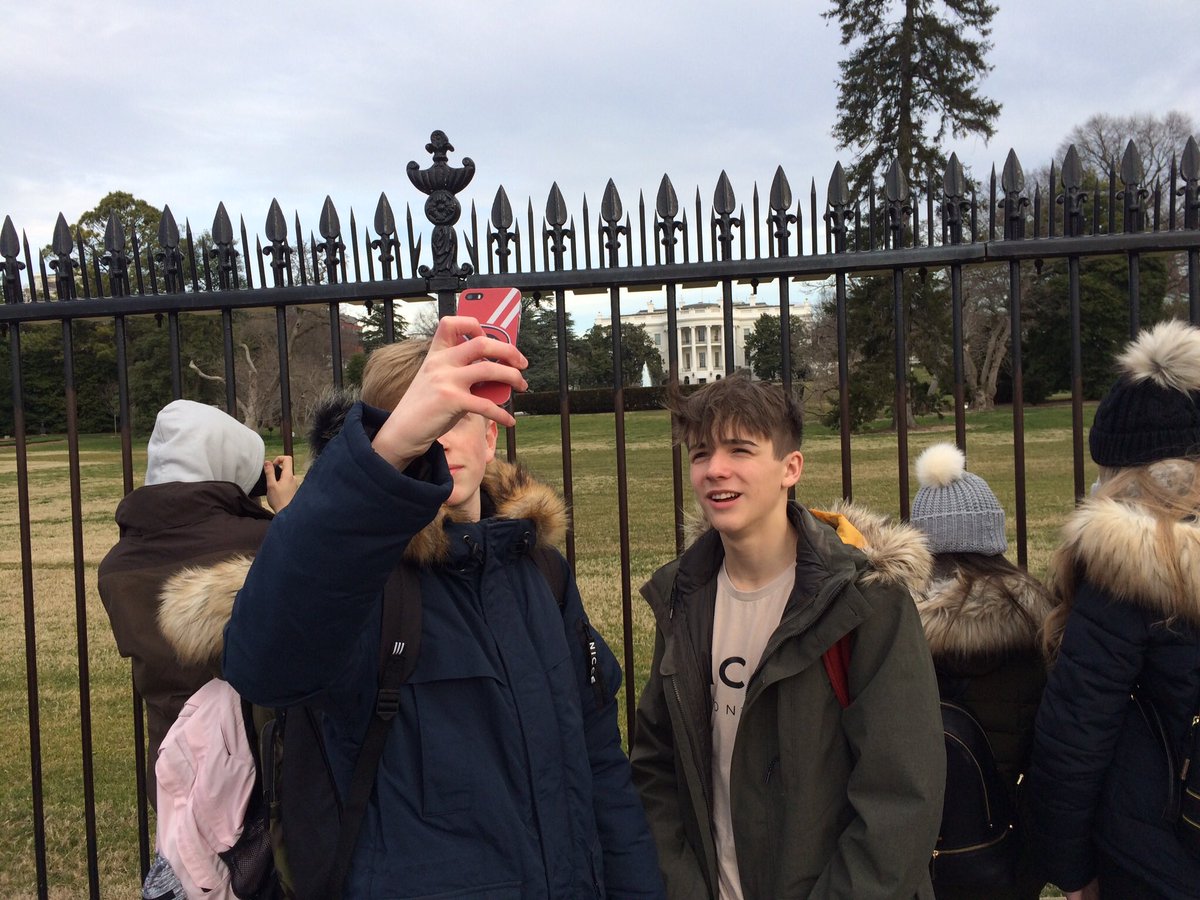 bfsusa2017's tweet photo. Exploring Washington this time last week.
#memories https://t.co/4S7LilO5ct