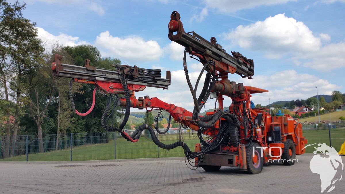 excavadora's tweet photo. #jumbo #Tamrock #H205 #deocasion #maquinariamineria #maquinariaperforacion Galería: https://t.co/LQ30Nm6LZs https://t.co/ZNL7hxt19F