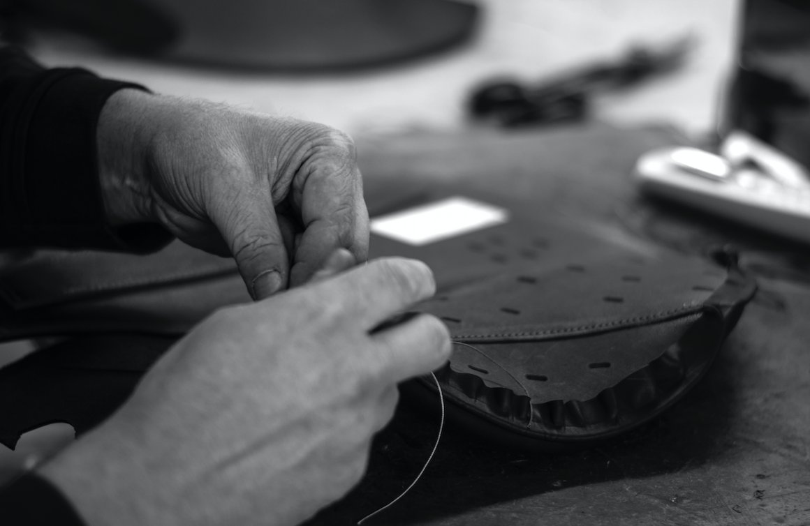 ErreplusSaddles's tweet photo. #Manufacturing: ensuring that everything is perfect. #ProductionPLUS https://t.co/uDIPFbZsIV