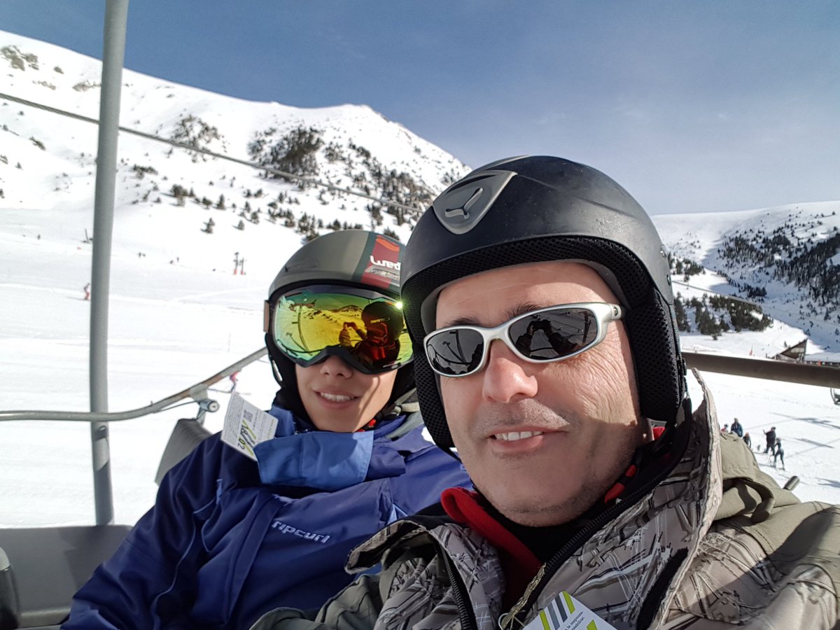 #surfejant a <a href="/Vallter2000/">Vallter</a> amb <a href="/PolGaya/">Pol Gaya</a> ens hem trobat a <a href="/danirocabel/">Dani Roca</a> #hoRepetirem #snowboard