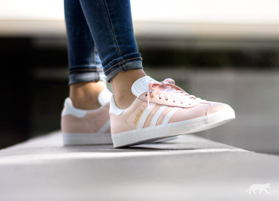 SnobDrops's tweet photo. Pink Adidas Gazelles https://t.co/dHRzSgJpj3