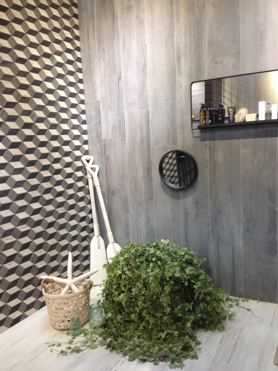 DecorMyynti's tweet photo. Somistamista - selvästi jo kesä mielessä 😊☀️💋 #laatat #sisustus #inspiraatio #interiordesign #tiles #weekend #DecorH #helsinki #aurinko https://t.co/3mUHqiNvQR