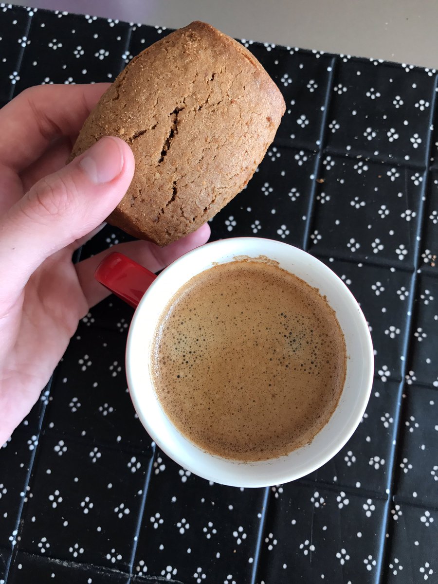 Jan_VanEldere's tweet photo. Beste speculaasjes! Mercikes @philipsbiscuits voor dit saturday comfy food https://t.co/ysexJqb0Nj
