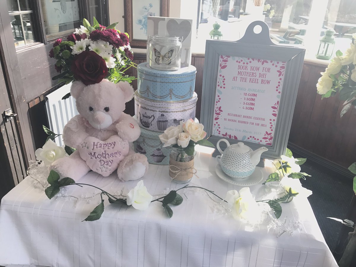 Who likes our cute little Mother's Day display? <a href="/NlandEats/">Northumberland EATS</a> <a href="/christinepeel1/">Christine</a> @LushFood_Like <a href="/RNorthumberland/">Radio Northumberland</a> <a href="/BedlingtonWhtOn/">What's On Bedlington</a>