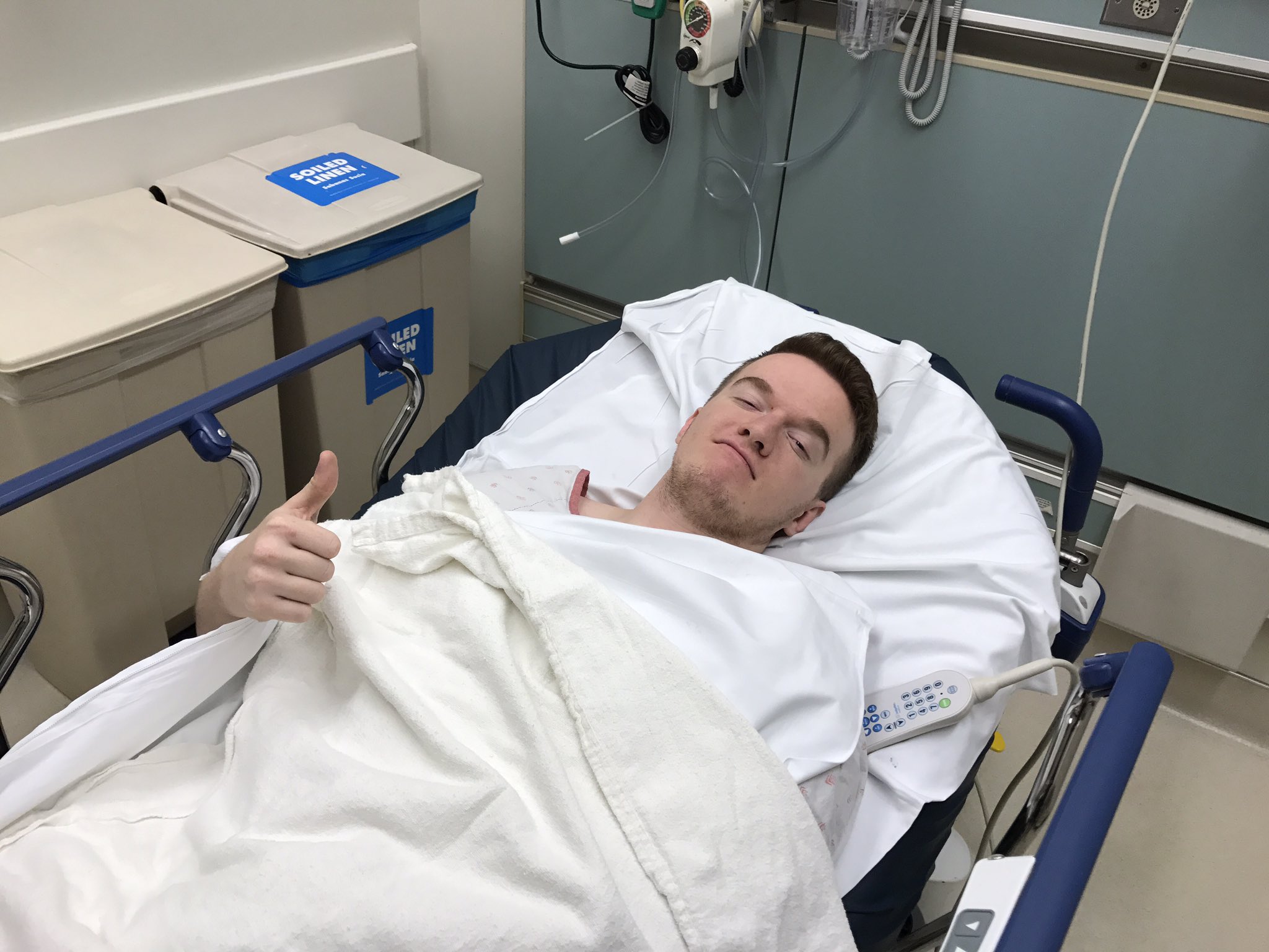 Craig/Mini Ladd a Twitter "Got hit by a car tonight. Crazy driver