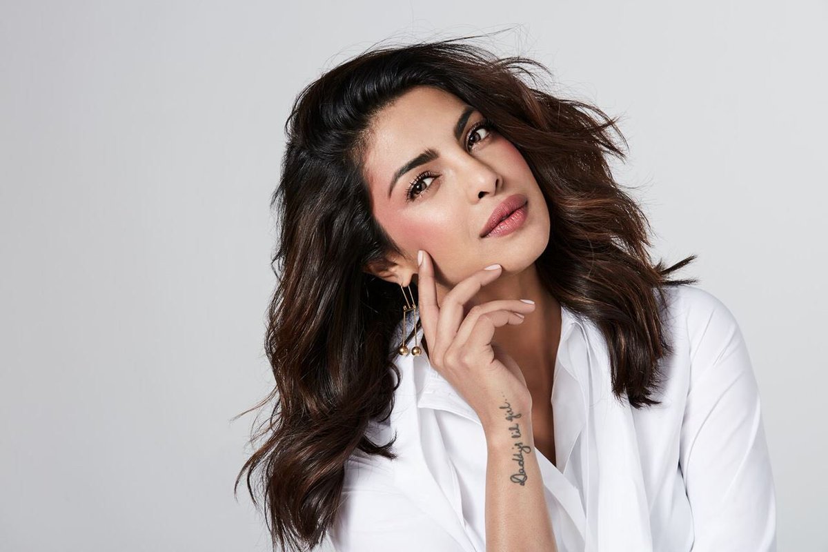 PriyankaDailyFC's tweet photo. "Whatever I choose to do, I do it diligently, I am not afraid of putting in hard work" @priyankachopra 

https://t.co/GJQcxycUkc https://t.co/aJEWoFedRh