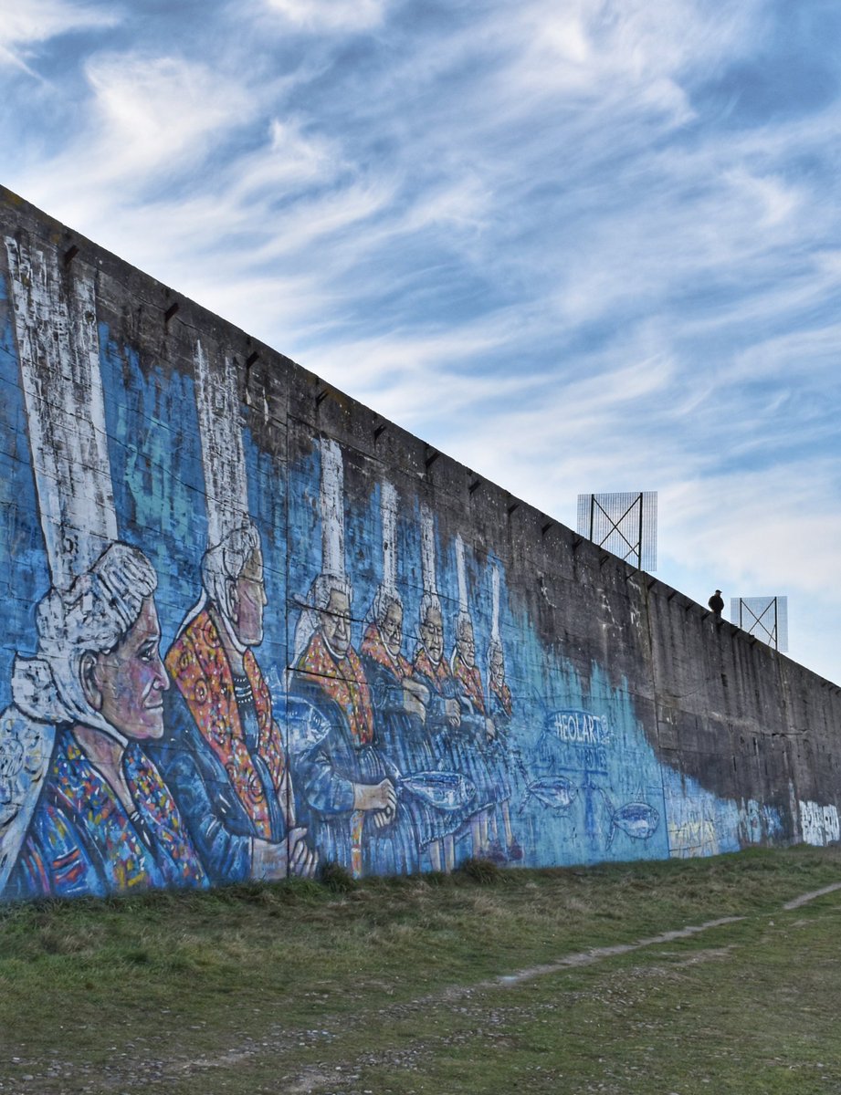 Carolinelsln's tweet photo. Fresque de l'artiste #heolart à #treguennec #finistere #streetart #bigoudenes #bretagne #art #bzh #paysbigouden https://t.co/BsLdYKICZj