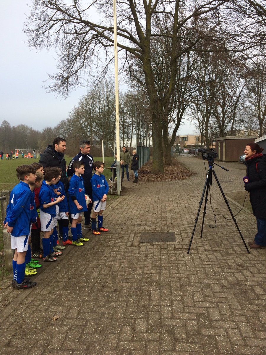 suusE15's tweet photo. Opnames @OmroepGLD @OBWZEVENAAR #rookvrij 👍 https://t.co/4jIHU9HbYI