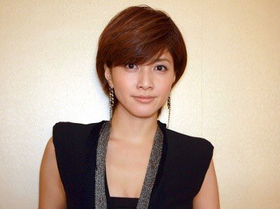 Chiiiiisa 内田有紀めっちゃ美女だと思うけどなんか違和感を拭えないのは多分わたしと同じで髪の生え方が残念だからだな 頭頂部からおでこにかけて生えてる毛が多くて更におでこが狭いから前髪作っても流してなんか ってなるんだよねー たかが髪の生え Chiiiiisa 内田有紀めっちゃ美女だと思うけどなんか違和感を拭えないのは多分わたしと同じで髪の生え方が残念だからだな 頭頂部からおでこにかけて生えてる毛が多くて更におでこが狭いから前髪作っても流してなんか ってなるんだよねー たかが髪の生え