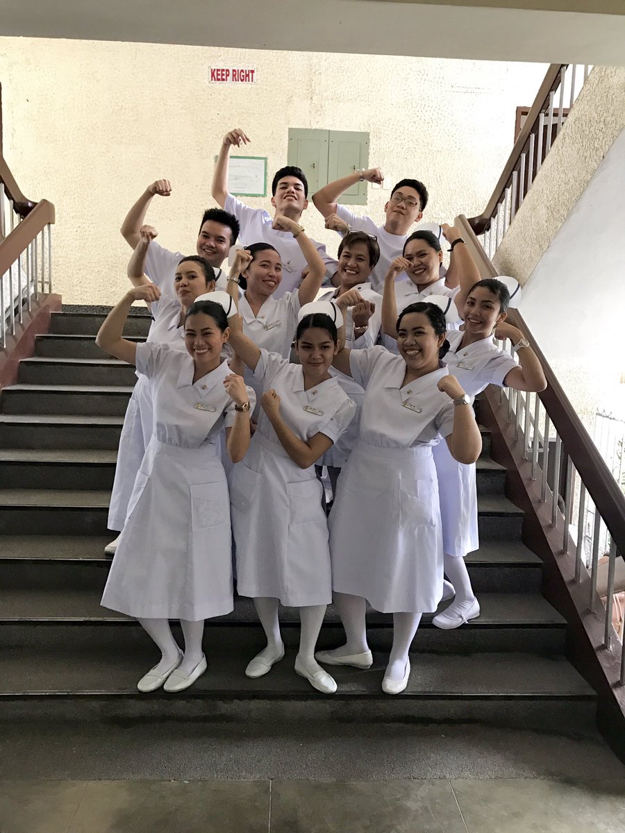 nicoleosol's tweet photo. Skwaa finally made it #cappingandpinning 💪🏻✔️ https://t.co/oJVbHUB4Bi