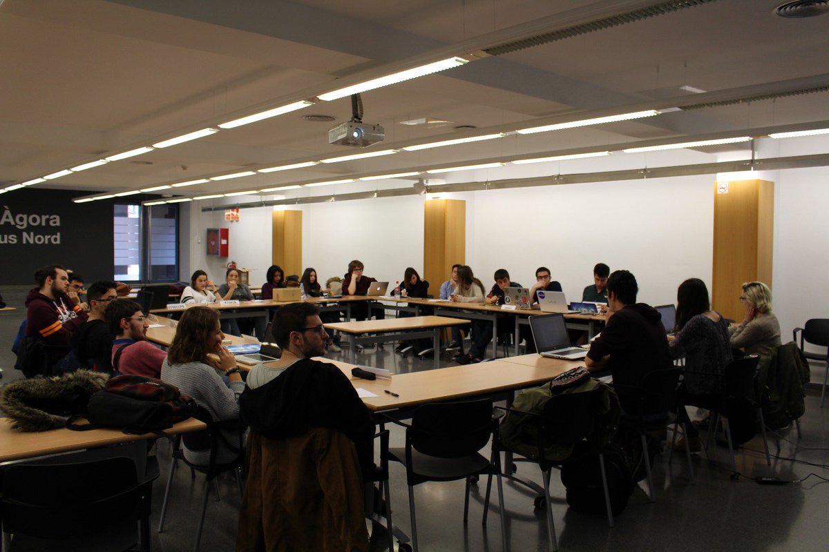 CdE_UPC's tweet image. Seguim en el Ple del CdE. Ara es presenta l'Informe de Copisteria!