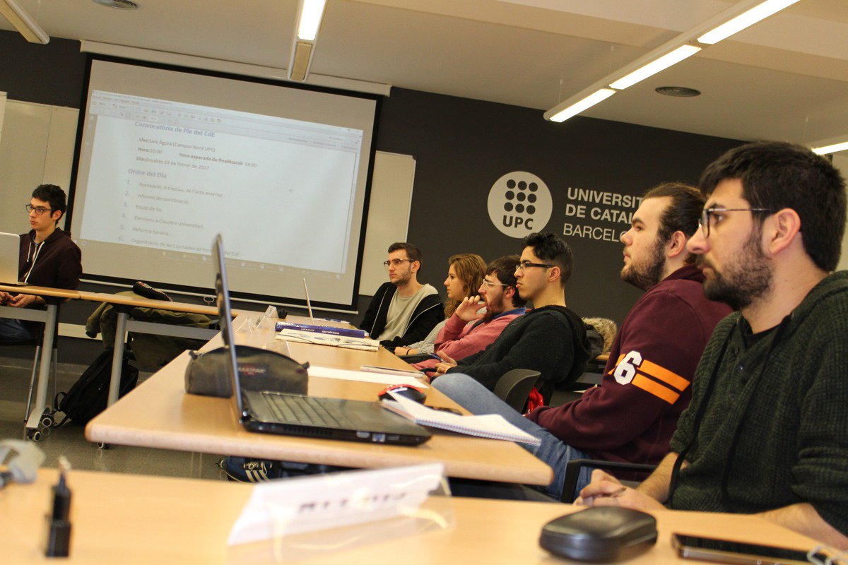 CdE_UPC's tweet image. Seguim en el Ple del CdE. Ara es presenta l'Informe de Copisteria!