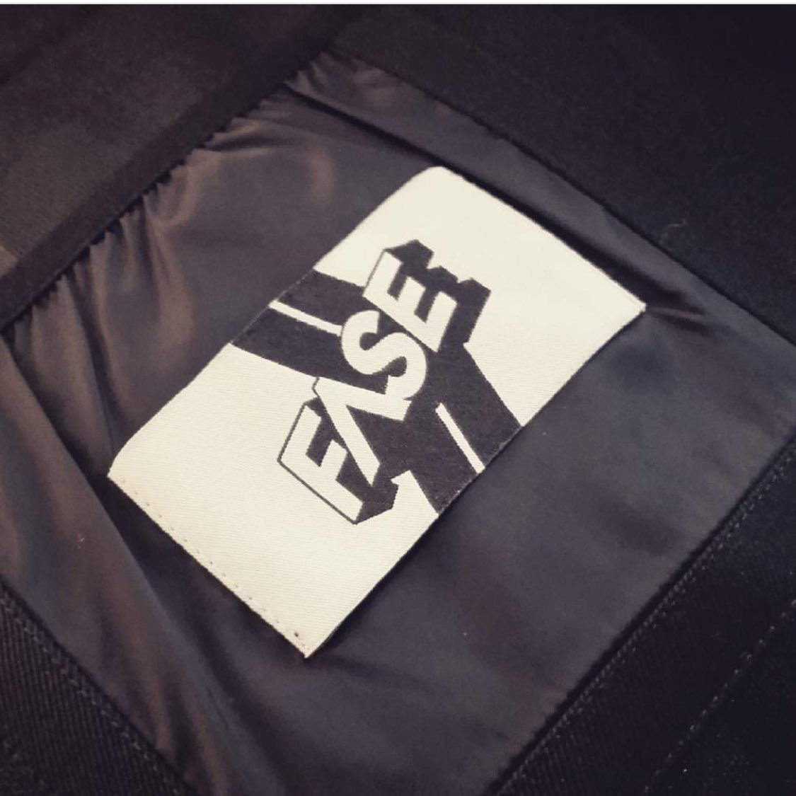 fasefactory's tweet photo. INSIDE OUT // FASE DICIASSETTE #womanswear #urbanwear #label #logo #newbrand #fasefactory #tagshowroom #anorak #raincoat #style #wool #mfw https://t.co/nTlgUj7AyG