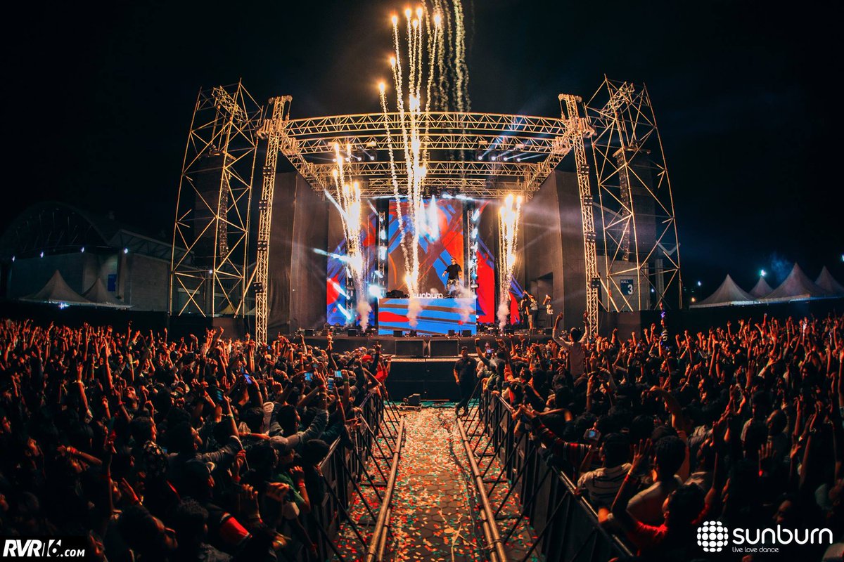 Check out these mind blowing clicks captured at #SunburnArena! #DJSnake #Nucleya #VoilaEvents