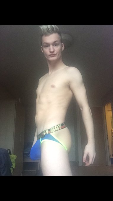 3 pic. Hungover and horny so thought I'd take some picks filling out my jockstrap ?? https://t.co/cp