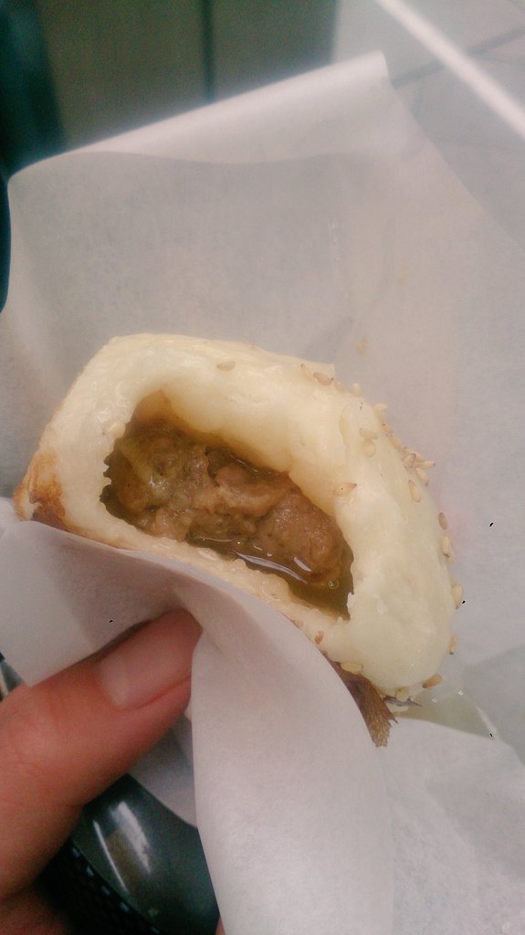 mattyo358's tweet photo. 名古屋！でら！
ワケわかんないくらい食べた！でら！
写真が全部汚い！でら！ https://t.co/SY3NeHZEA5