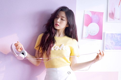 loonaqirls tweet picture