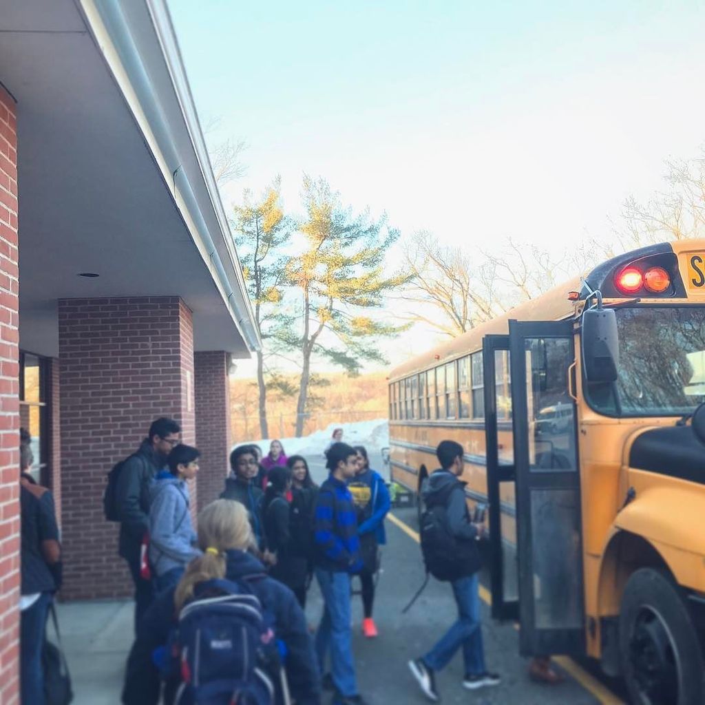 team178's tweet photo. Heading to the #SuffieldShakedown now! #omgrobots #frc #nefirst #firstSTEAMworks https://t.co/MDCMlUSb96