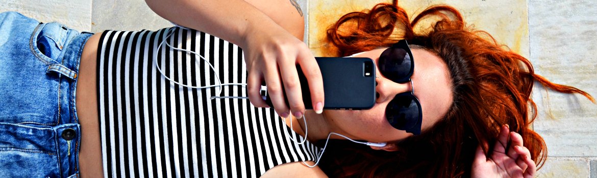 Frankwatching's tweet image. Wist jij dat 81% van de millennials minstens eens per dag Twitter checkt? Lees dit en meer in de infographic frankwatching.com/archive/2017/0…