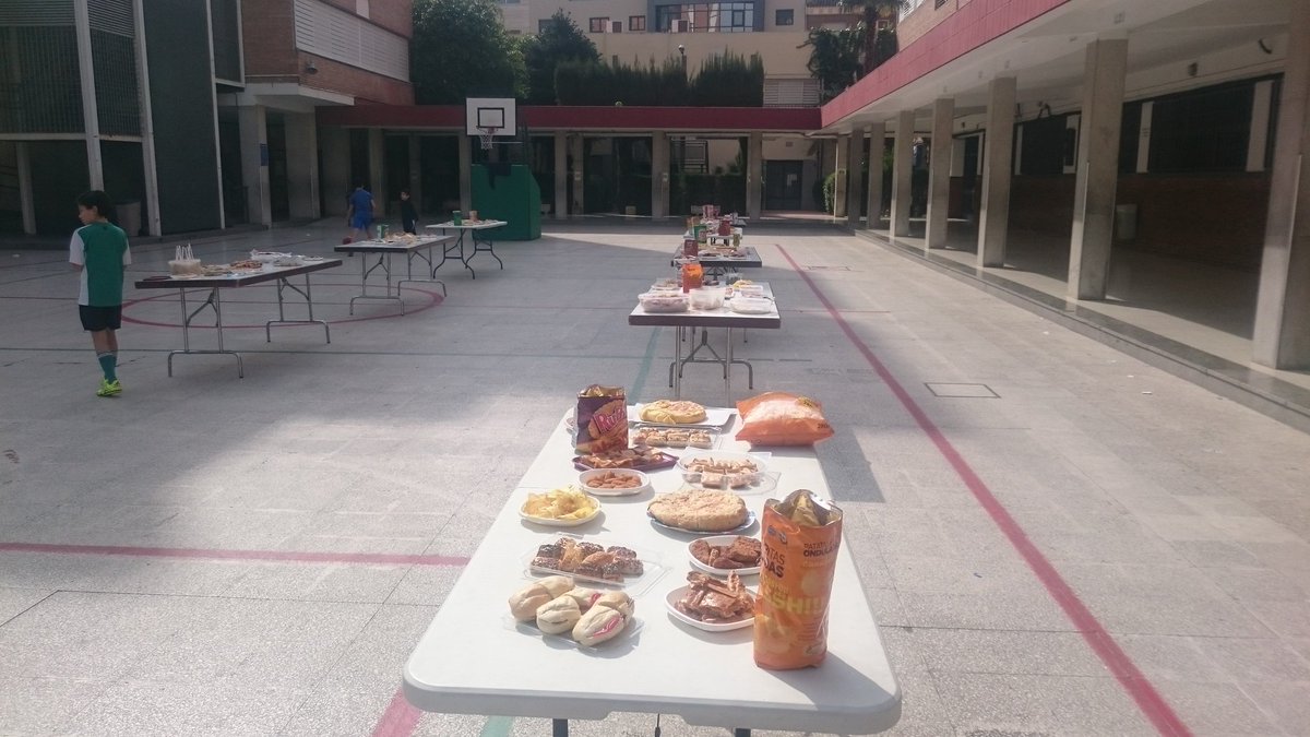 Ya está la comida preparada para el cursillo de formación en Sevilla!! <a href="/GVXMediterranea/">GVXMediterranea</a> <a href="/gvxsevilla/">GVX Maristas Sevilla</a> <a href="/GVXHuelva/">GVX Huelva</a> <a href="/gvxsanlucar/">GVXSanlúcar la Mayor</a> <a href="/GVXBonanza/">GVX Bonanza</a>
