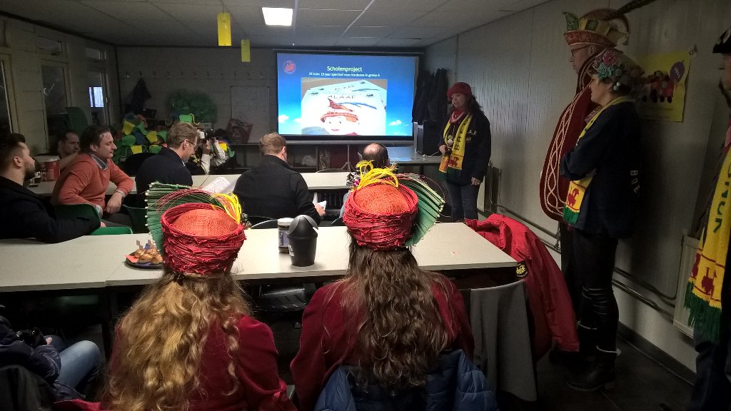 AlfredArbouw's tweet photo. Staatssecretaris Sander Dekker op bezoek bij #BlackEagels in #Boemeldonck #BAK https://t.co/wkkLhCuCz2