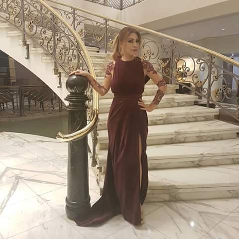 SheroukAdel8's tweet photo. @NawalElZoghbi 
جمال واناقة النجمة والملكة الذهبية نوال الزغبي ❤️❤️ فى حفلها فى الجزائر 
جمالك الحلو بزيادة 😍😍 https://t.co/sseTxHTZJ9