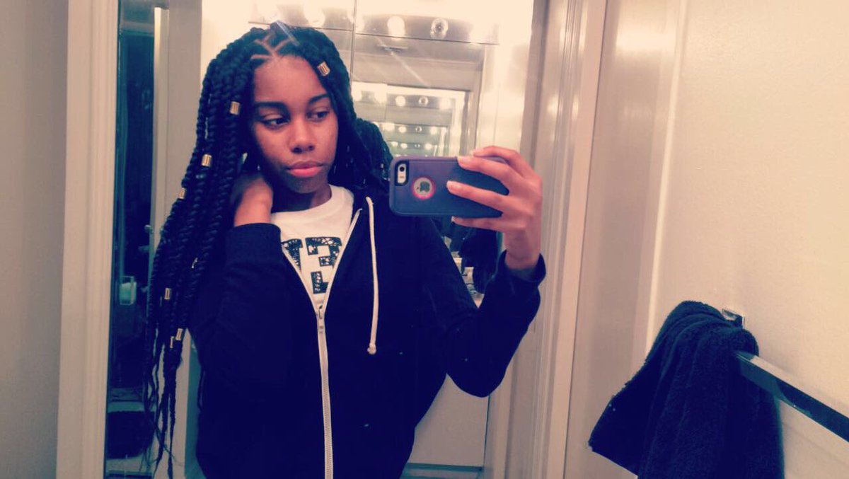 lilniaaaaa_'s tweet photo. since I'm UGLY 😭😭😭😭 okay baby girl https://t.co/FFgLc9uGeY