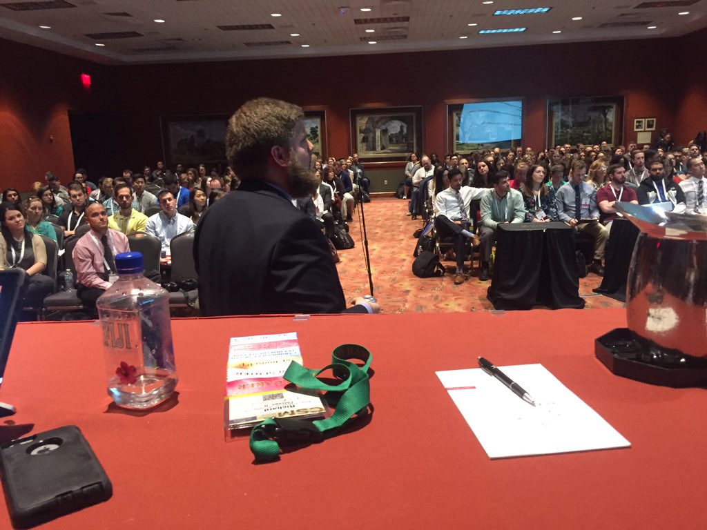 Moments from #socialPT with @ptreviewer dropping #research knowledge bombs. @GregToddPT @DrBenFung #APTACSM https://t.co/TM6zSRwQii