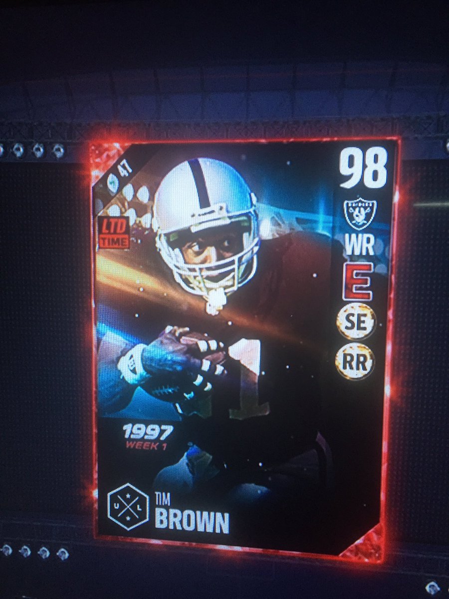 _CIay's tweet image. 98 LTD Boss Tim Brown giveaway!!
How to enter.
-Retweet this
-Follow me @MyNameIsNotClay 
Ends next Saturday (25th)