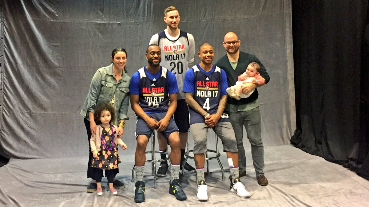 #AllStarKemba spending the afternoon making people smile during the VIP Fan Experience at #NBAAllStar  😃 https://t.co/2hxO8dLf0W