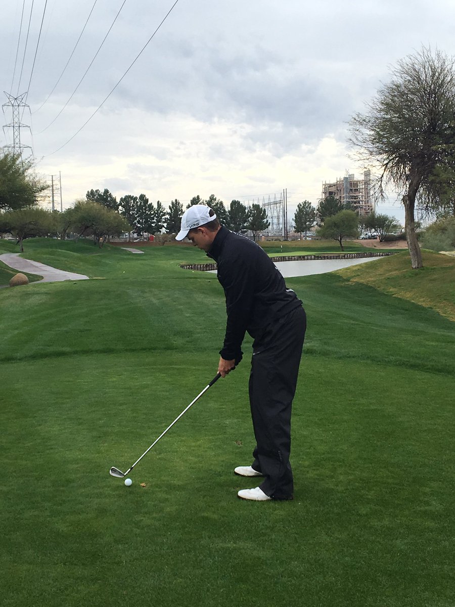 CSUMGolf's tweet photo. 248 yard par 3... At least it stopped raining #hitashot #parisgreat https://t.co/wI5lYSk8GU