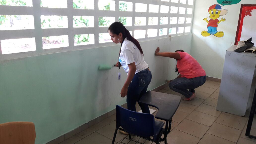 midespanama's tweet photo. Nuestros voluntarios de la sede regional de La chorrera participa del #VoluntariadoPma en la Escuela Nueva Gorgona, Chame. https://t.co/bNxiJMrGxK