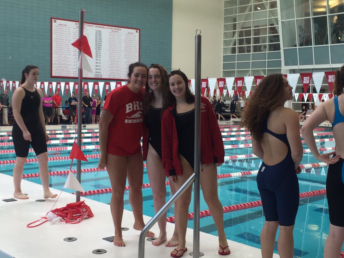 BarnstableSwim's tweet photo. One last time, let's hear it for our seniors! #states #lastonefastone #laneonelanefun #lanesevenlanefast #emptythetank #luckyorangejuice https://t.co/EbDpGRbq50