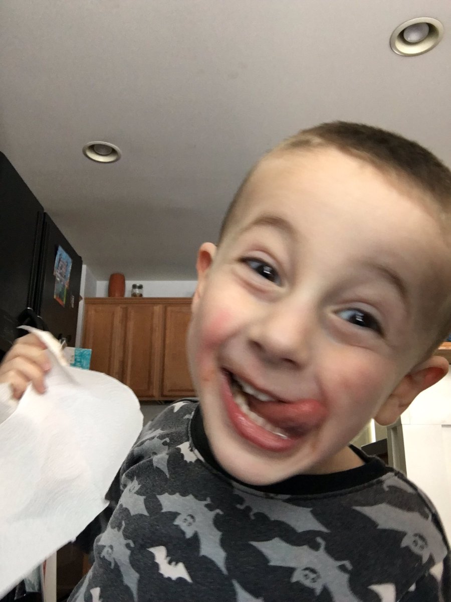 DrewBritten's tweet photo. This is what happens when I play with dads phone ! https://t.co/ei1bgI3d9A