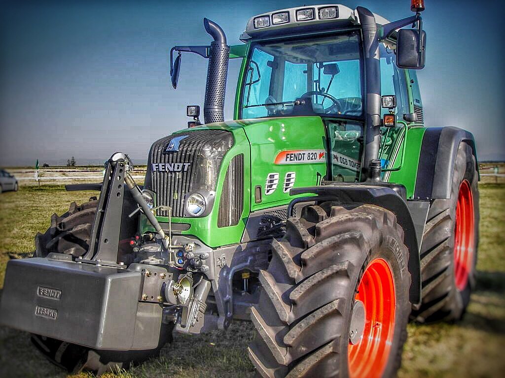 AAgromax's tweet photo. #fendt#fendtpower#vario#824#820 https://t.co/NhgiOct99i