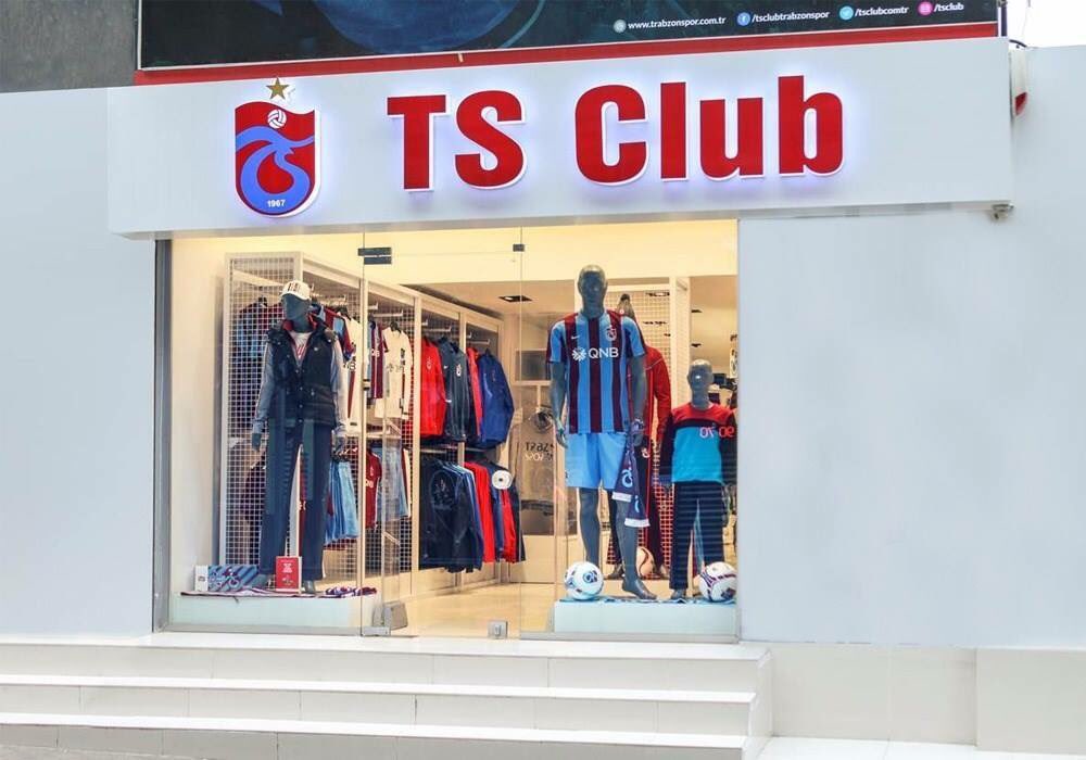 tsclubcomtr's tweet photo. TS Club Bakırköy Mağazamız Yenilendi
https://t.co/Hs82CtPvXN https://t.co/pLdPuqLBvC