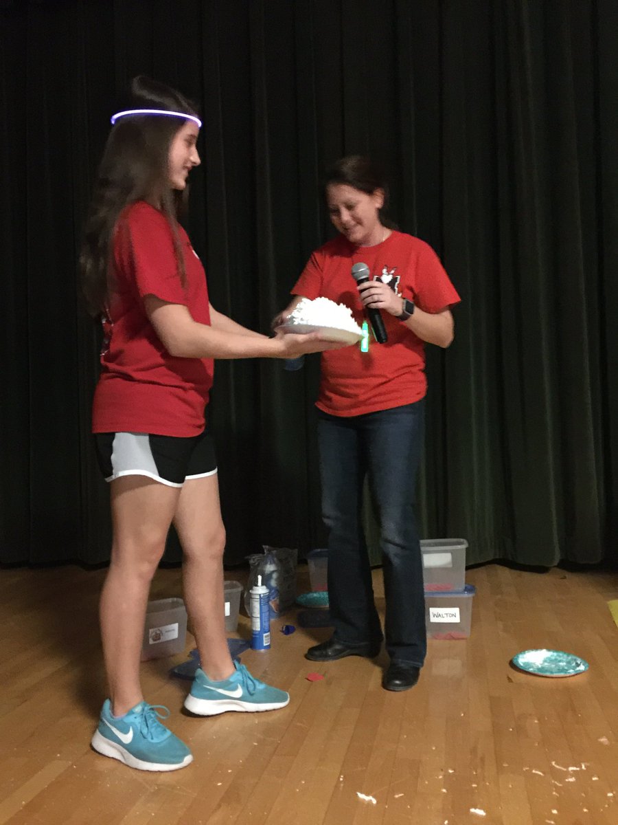 MacedoniaMiddle's tweet photo. Emily enjoyed smashing that pie in Mr. Breedlove's face. https://t.co/QsYJk0YSgr
