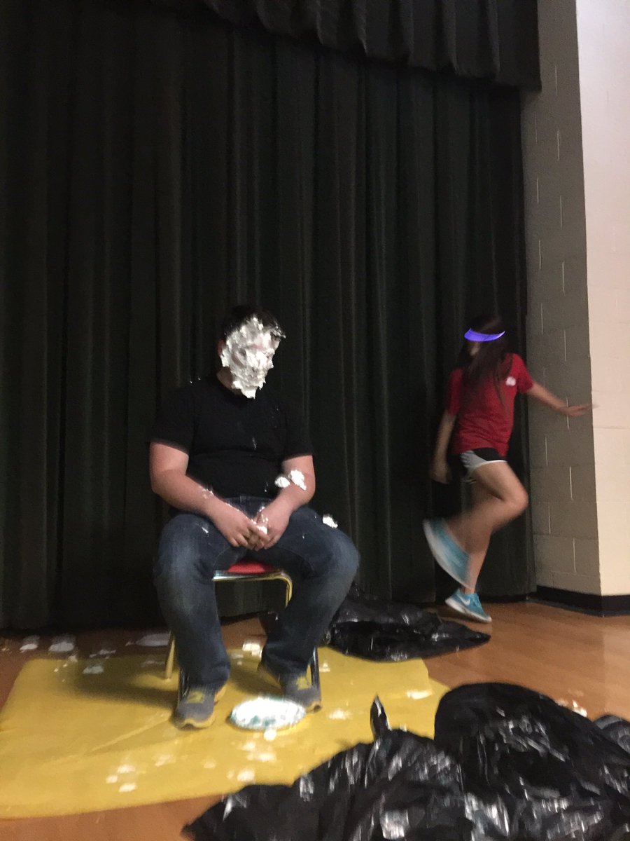 MacedoniaMiddle's tweet photo. Emily enjoyed smashing that pie in Mr. Breedlove's face. https://t.co/QsYJk0YSgr