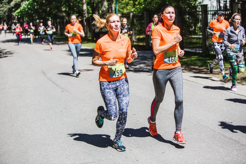 Dāmas sarosās! Sieviešu skrējiens - 7.maijā , Mežaparkā ! Reģistrējies tikai par 5 EUR: buff.ly/2kRfcP3