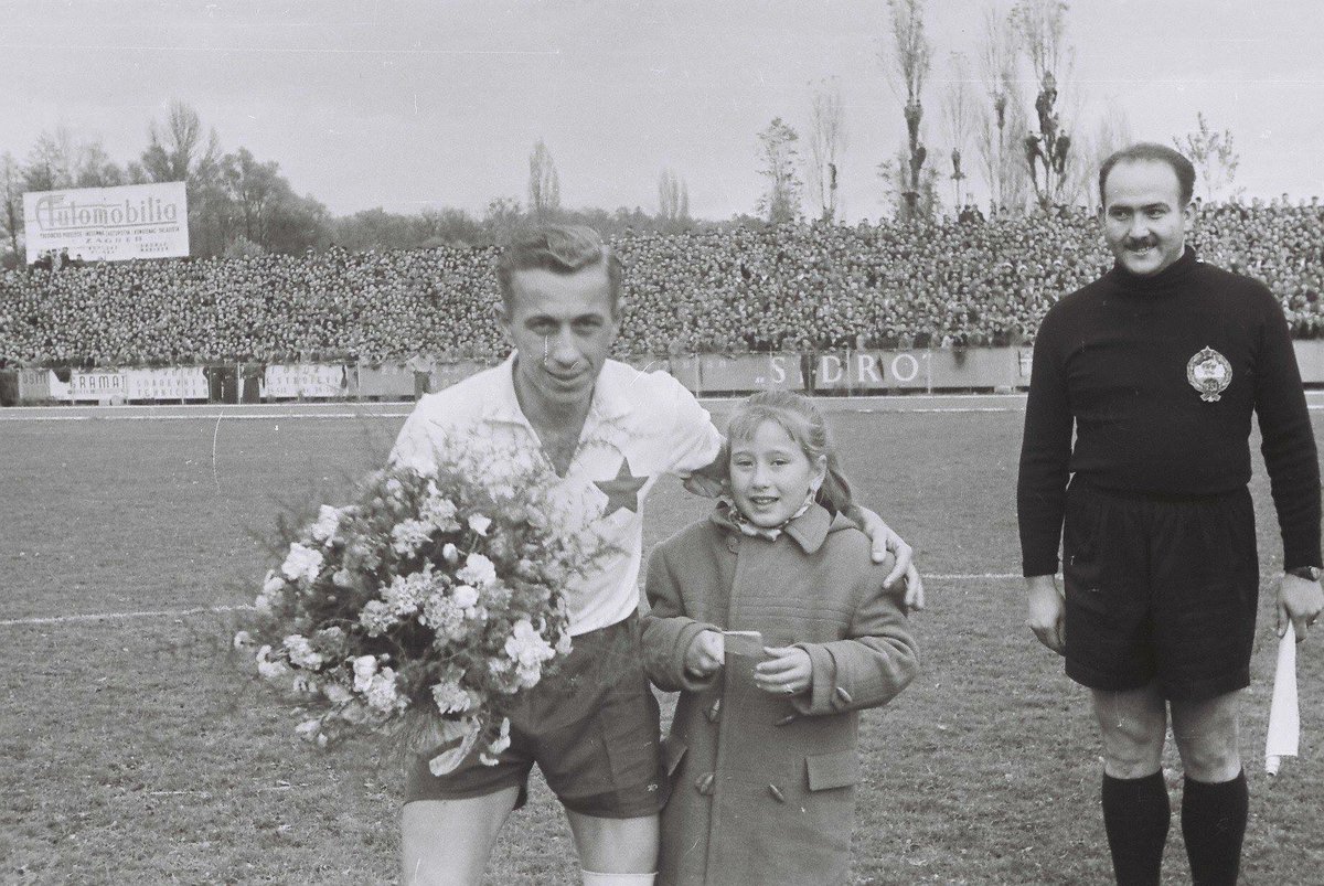 OldFootball11's tweet photo. #Vukas #BernardVukas #Hajduk
#Yugoslavia #Croatia #AjmoBijeliAle https://t.co/FWDCnhOO5o