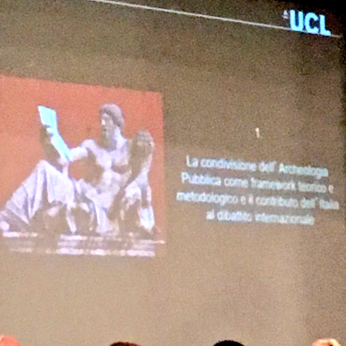 OpusPaulicium's tweet photo. Inutile parlare di apertura dei dati se la ricerca è fatta di mondi chiusi. Ne parla @ChiaraBonac ad @OpusPaulicium archeostorie #tourismA17 https://t.co/83nxV65Hmm