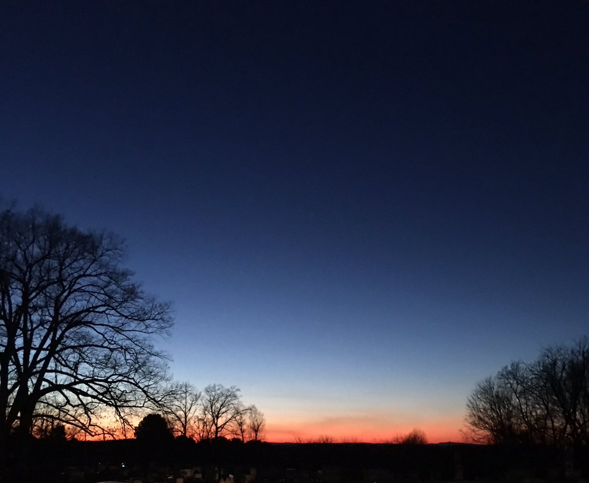 kathy_tolbert2's tweet photo. Beautiful sunset on Thursday evening! #SunsetFan https://t.co/asA9dCAJ35