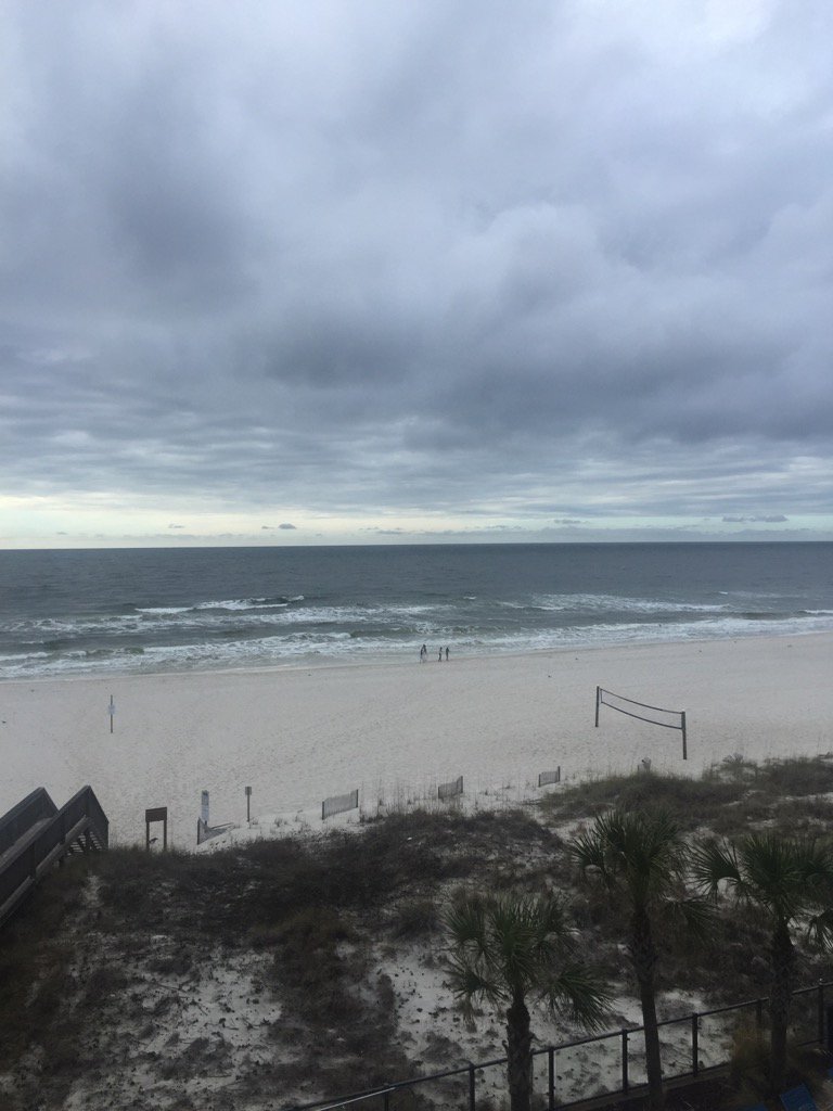 tommywwilson's tweet photo. Volleyball weekend with @oliviapwilson3 @mareawilson
#tupelojrs
#seafoodweekend https://t.co/dn5rkng5lh