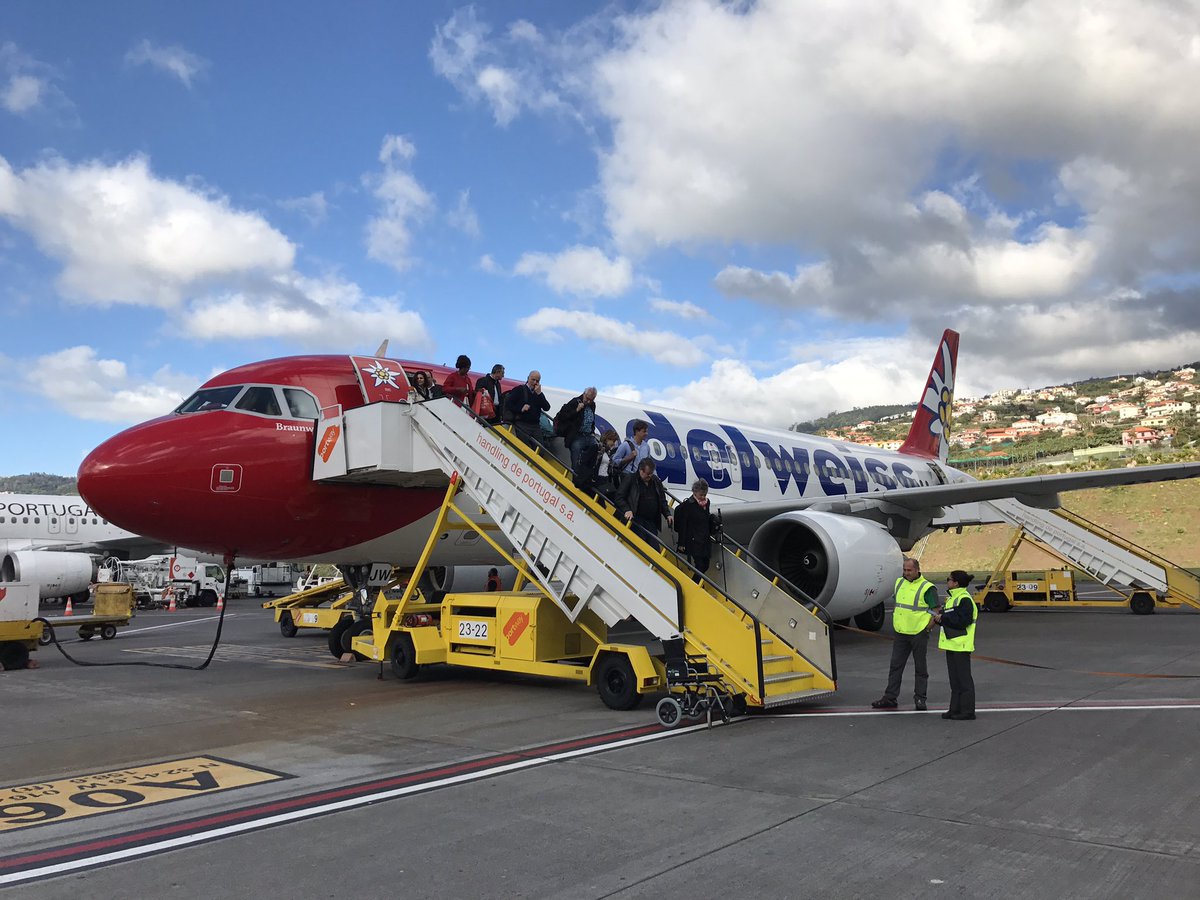 mattiacostan's tweet photo. #ZürichFunchal #amazingflight #superservice on a @Edelweiss_Air flight in co-operation with @FlySWISS https://t.co/lEUASpAmiq