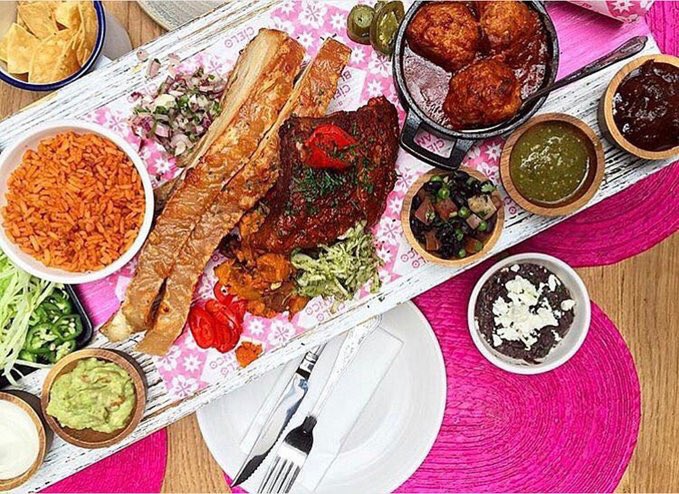 CieloBlancoExm's tweet photo. Sharing Board Saturdays... or for one hungry person https://t.co/obZf39iJzX