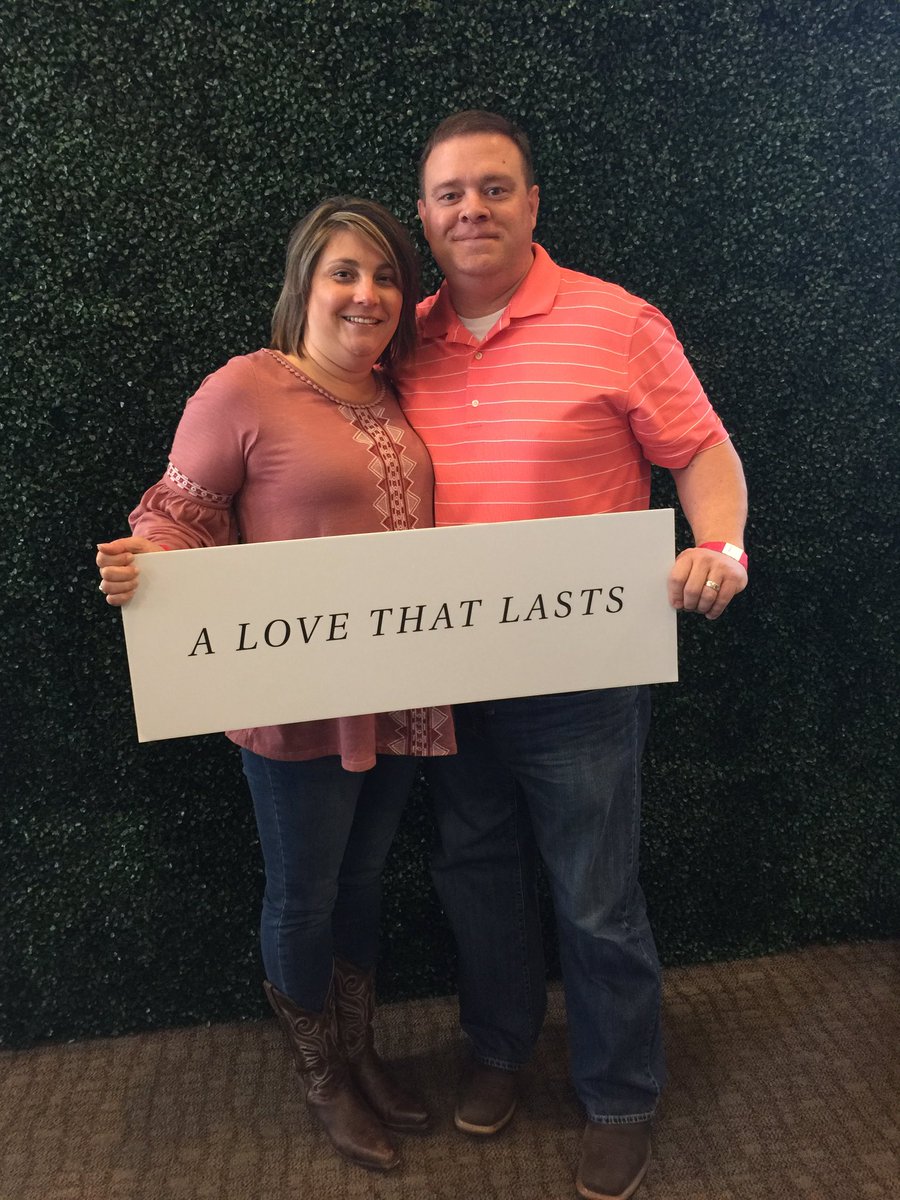 BhamBully's tweet photo. Love her! #MarriageConf17 #ALoveThatLasts @HighlandsAL #HighlandsAB https://t.co/nInkCAdPSv