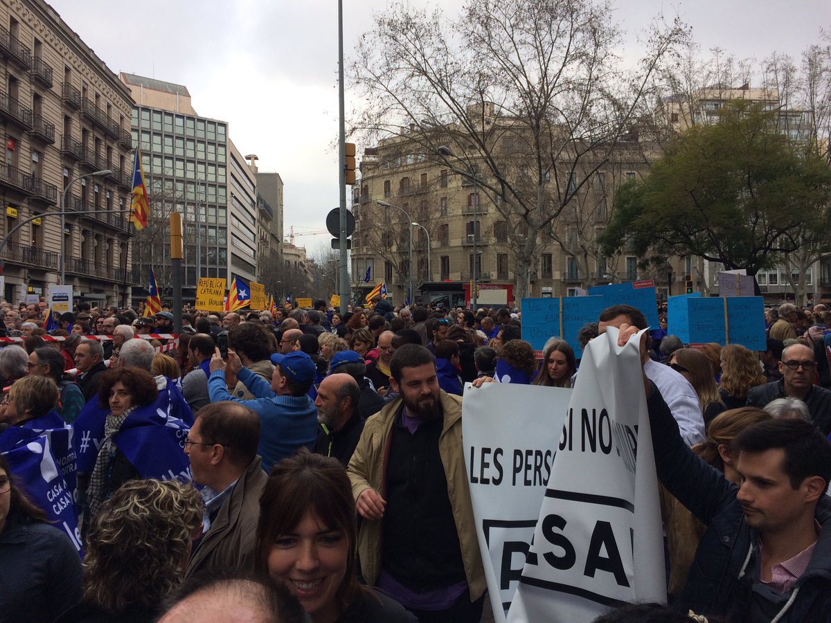 volemacollir's tweet photo. A punt per clamar #VolemAcollir https://t.co/sd0l3E7sT9